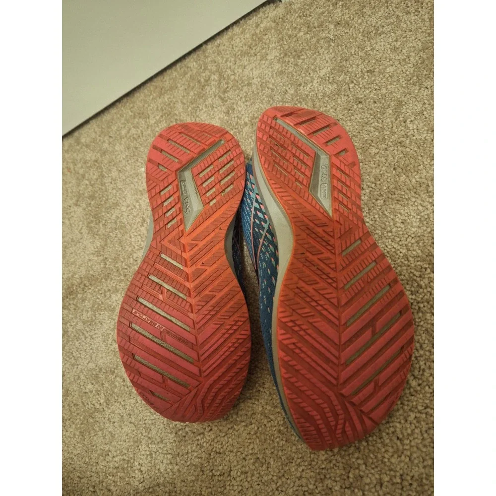 Brooks Levitate 5 Womens Running Shoes Blue Pink Sneakers 1203571B423 Size 8